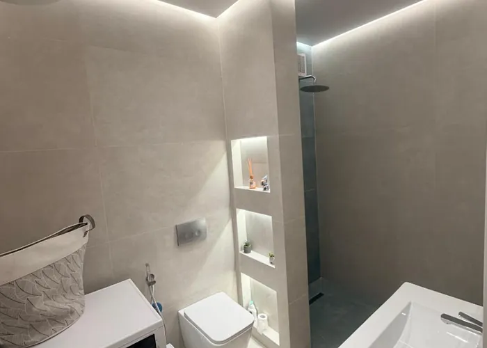 Cozy Glow Apartment